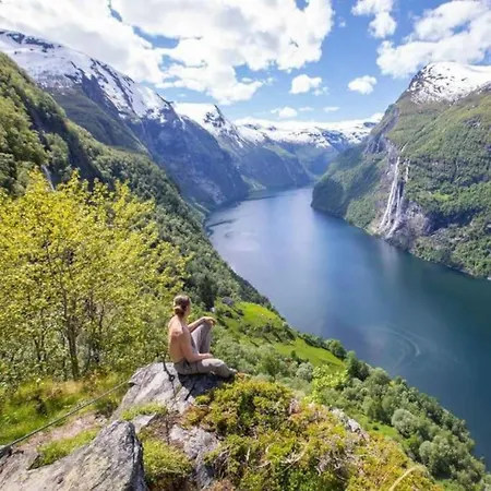 Sentralt, Kort Vei Til Byens Fasiliteter Apartment