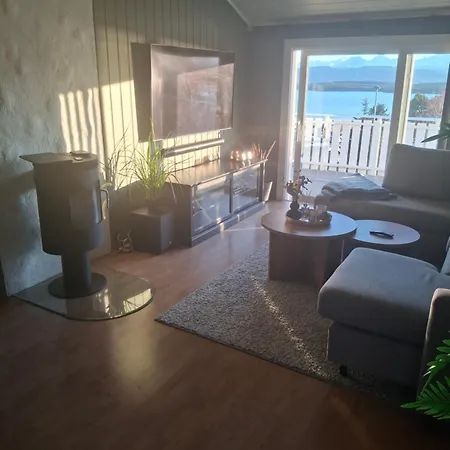 Sentralt, Kort Vei Til Byens Fasiliteter Apartment