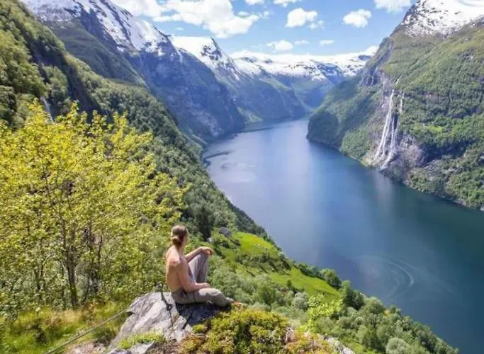 Sentralt, Kort Vei Til Byens Fasiliteter Apartamento